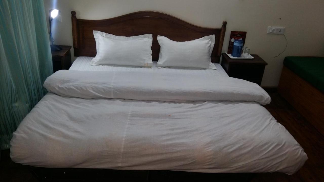 Hotel Le Talbot Shimla Exterior photo